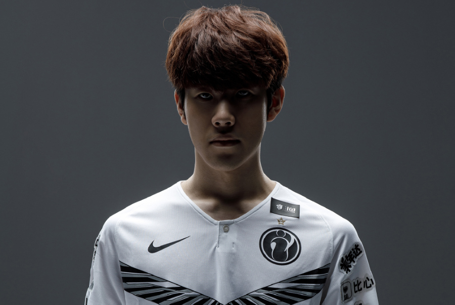 英雄联盟S10全球总决赛直播哪里看？蜂鸟电竞比分网全程陪伴大家！