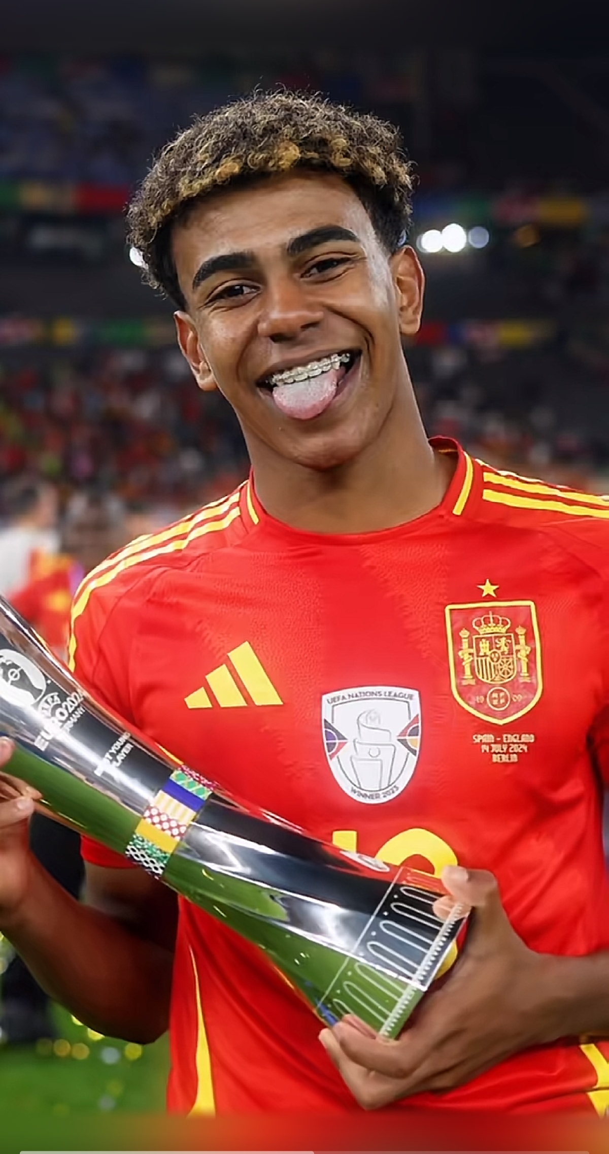 Angel微博发文：没想到今年会以如此无力的一场bo5结束